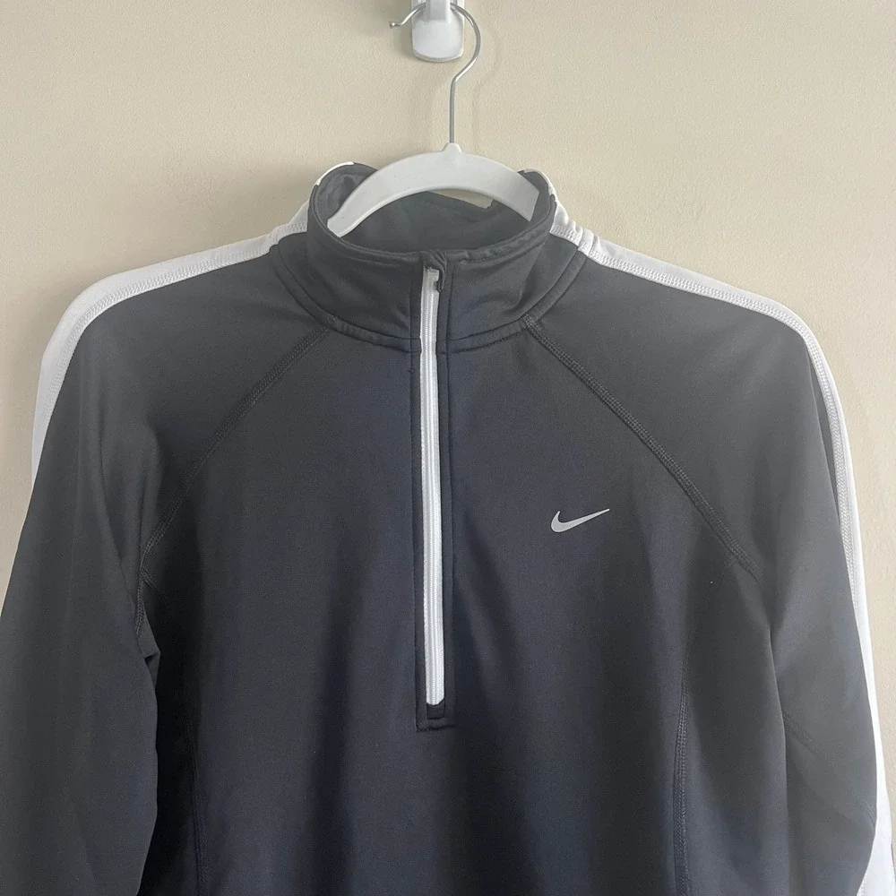 Nike Running Dri-Fit Quarter Zip Pullover Size S Black White Stripe Athletic Top